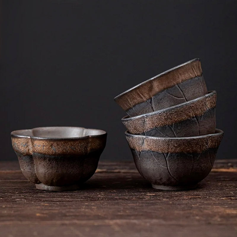 Japanese-style handmade Pottery Flower Gilding Iron Glaze Teacup